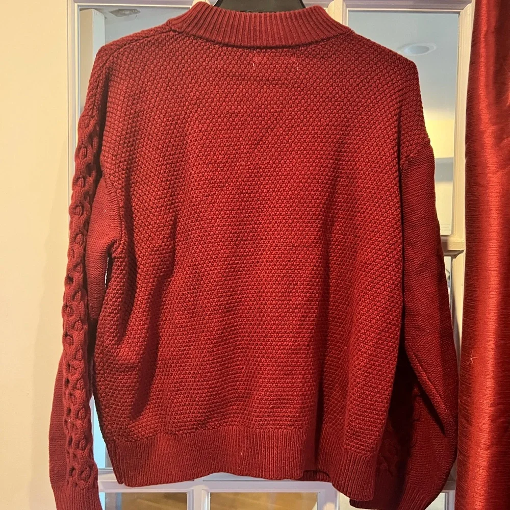 Urban outfitters sweater - Picture 2 of 5